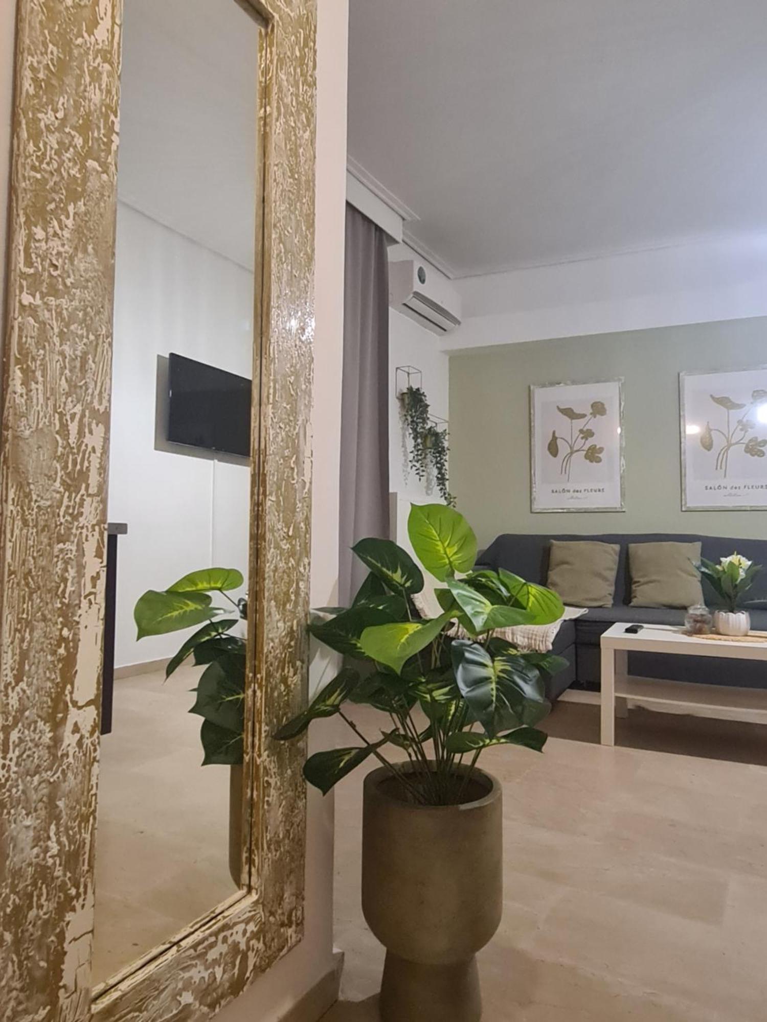Apartment In The Heart Of The City 3A Larissa Exterior photo